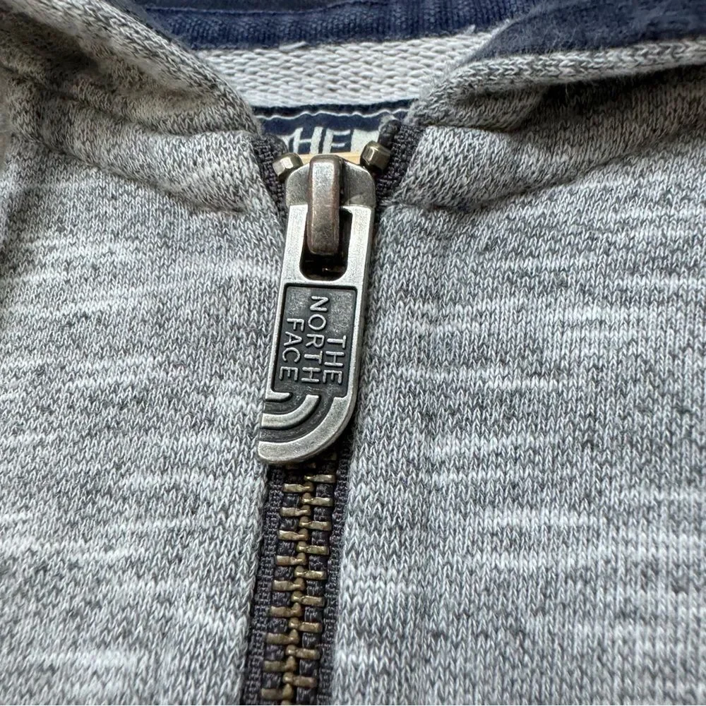 The North Face Men’s Gray Long Sleeve Zip Drawstring Hoodie Sweatshirt. Medium.